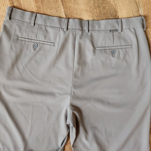 Greg Norman Tan Flat Front Golf Shorts Size 40 - Picture 9 of 9